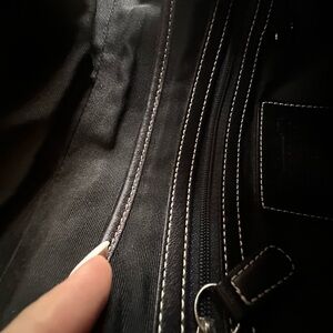 coach classic signature C Black with black leather shoulder bag EUC